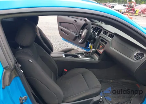 2013 Ford Mustang V6 from USA, damaged, VIN 1ZVBP8AM9D5253702